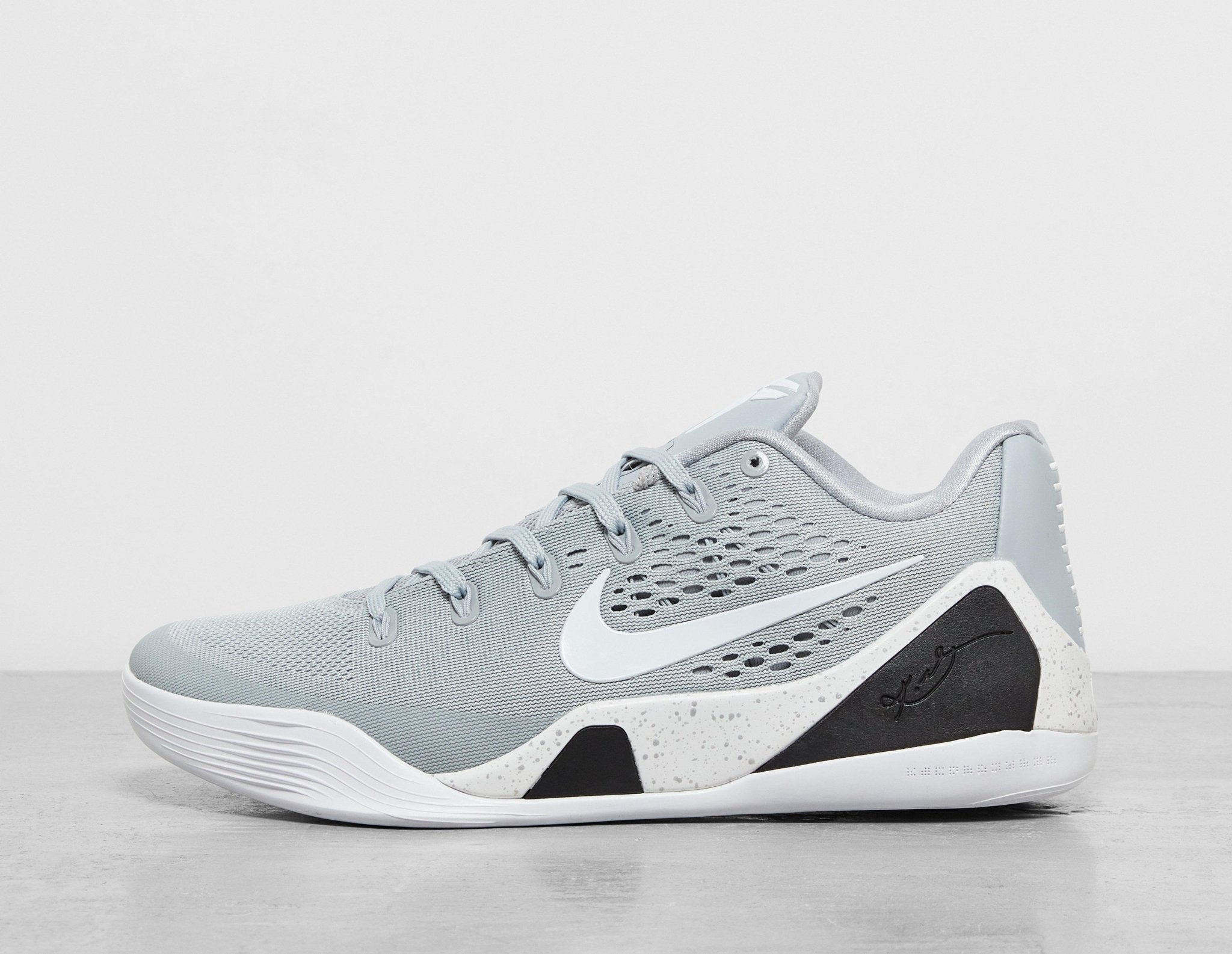 Kobe 9 EM Low Protro